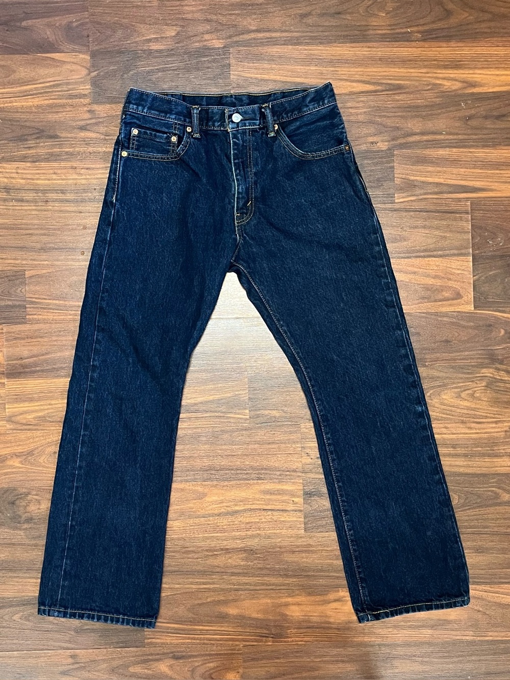 Levi’s 317 men’s dark wash bootcut denim jeans size 33 x 30